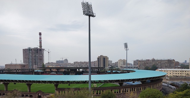 意甲第27輪熱那亞0-0國際米蘭 丹布羅西奧頭球攻門中框.